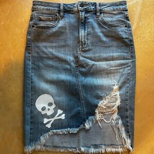 Customized skull Hidden brand denim skirt w/stretch size medium